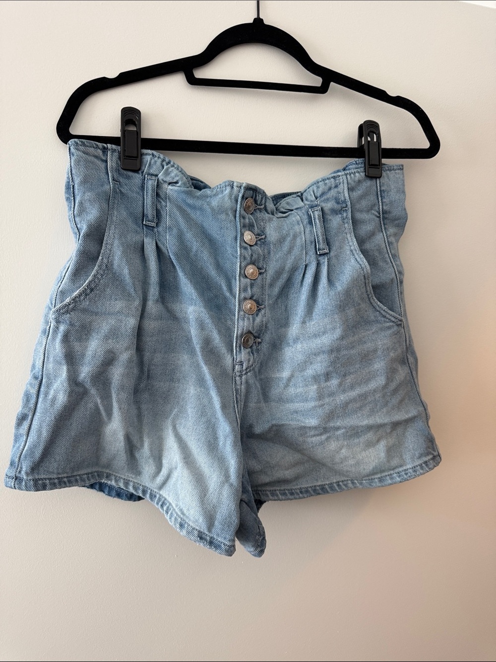 American Eagle Outfitters Light Wash Paperbag Waist Denim Shorts
